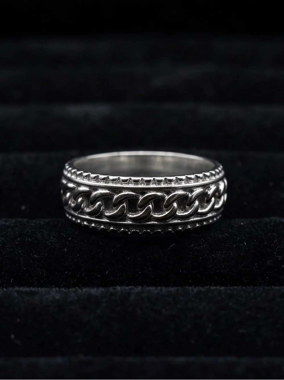 Men’s Silver Chain Detail Band Ring – Size 10 (Stainless Steel / Beaded Border)